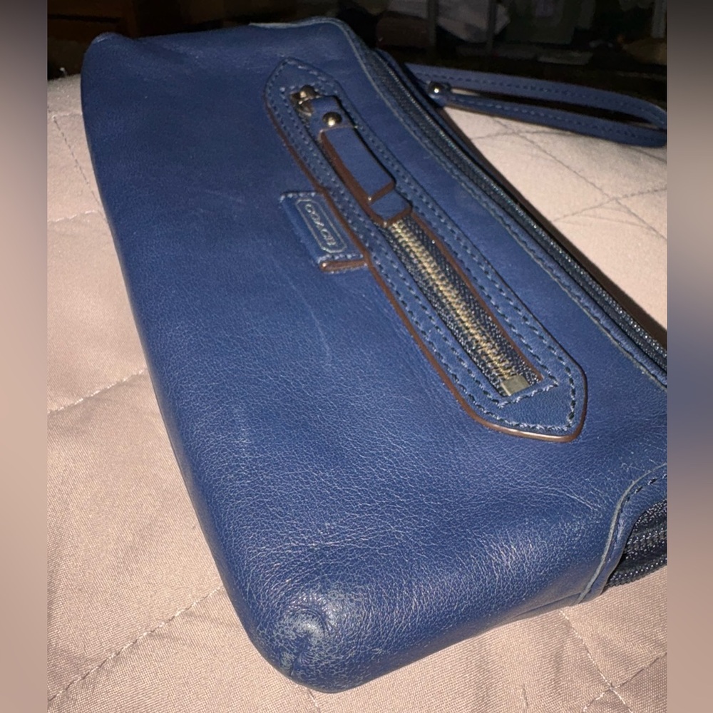 Coach Daisy Navy Blue Double Zip Leather Wristlet Wallet - Picture 4 of 10